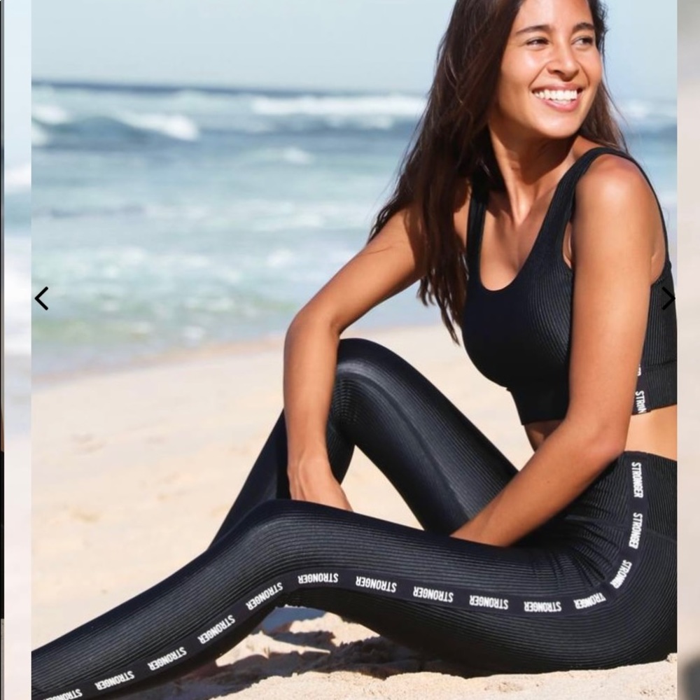 STRONGER Huntress Leggings